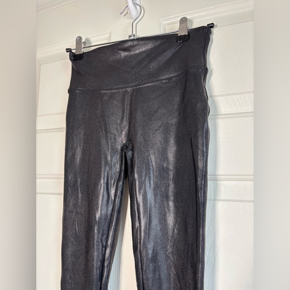 Spanx Leggings Women's Medium Faux Leather Pant Shiny Black Pull On Stretch Yoga - Picture 5 of 12